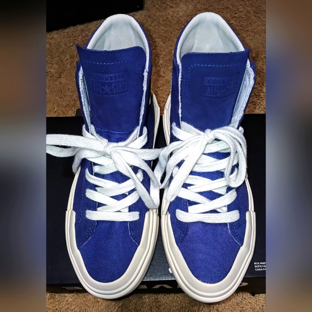 Chuck Taylor All Star Cruise. Men 5.5/Women 7 Blue Chuck Taylor All Star Cruise